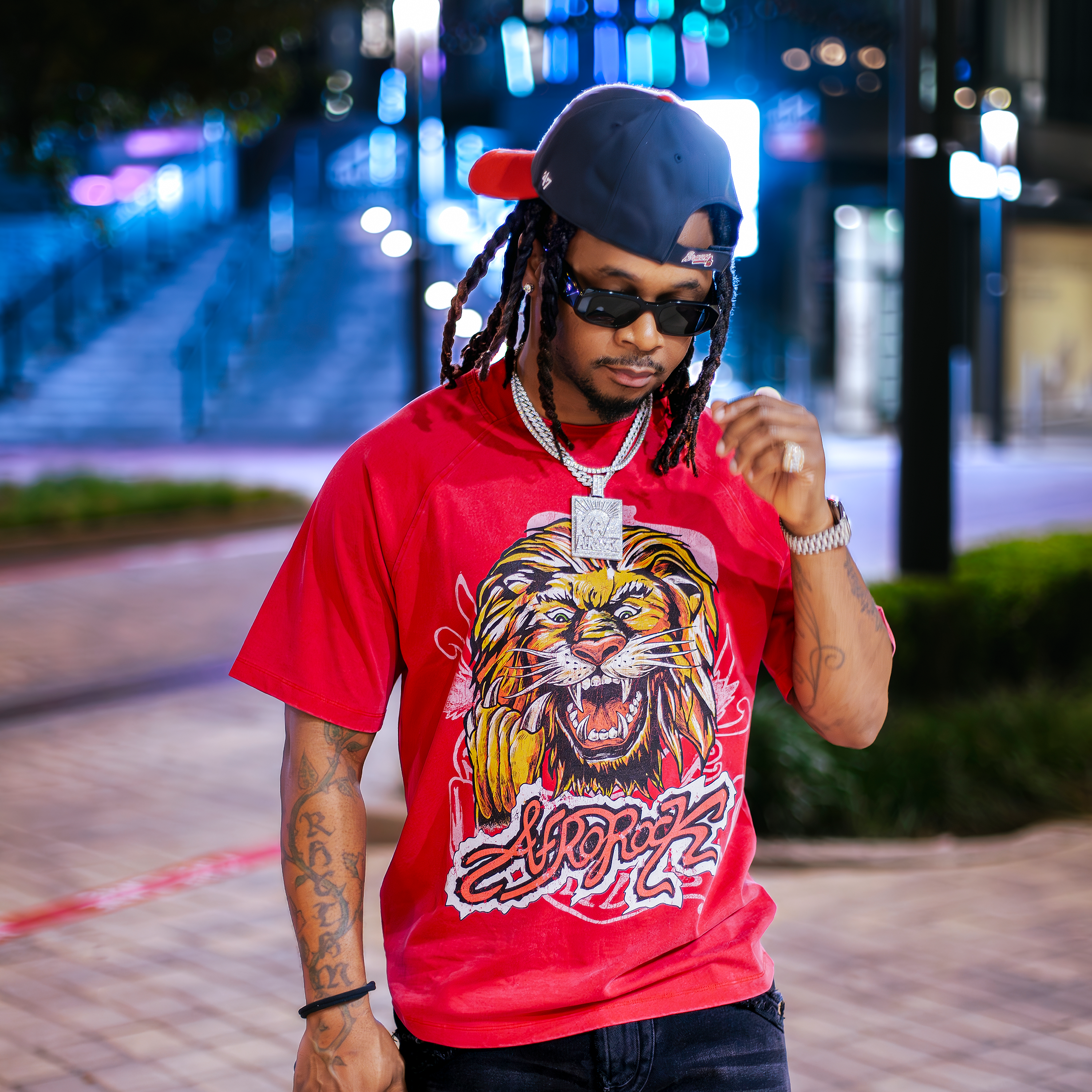 AFROROCK ISHIAGU LION VINTAGE WASHED RED COTTON TEE